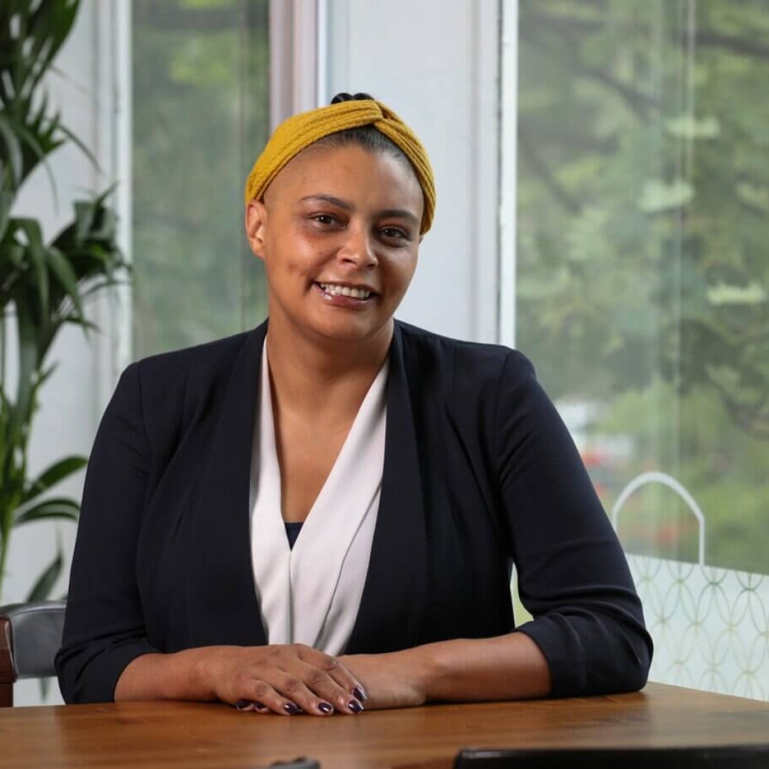 imgi_31_Emma-Yeap-Headshot-Low-Res-0088-1280x914